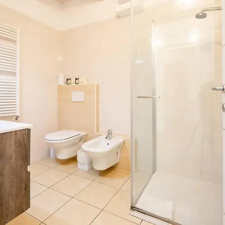 公寓 Gardaland_luxury_apartment Pool & Free Parking Ronchi (Veneto)