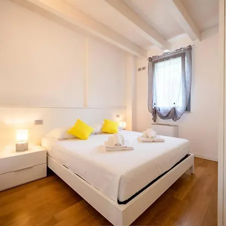 Gardaland_luxury_apartment Pool & Free Parking 公寓 *