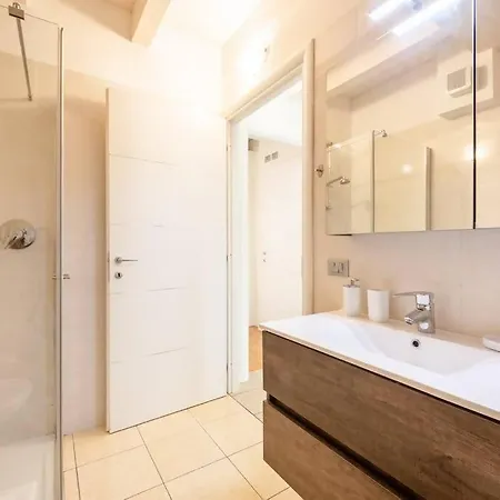 Gardaland_luxury_apartment Pool & Free Parking * Ronchi (Veneto)