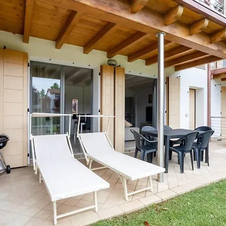 Gardaland_luxury_apartment Pool & Free Parking Apartamento