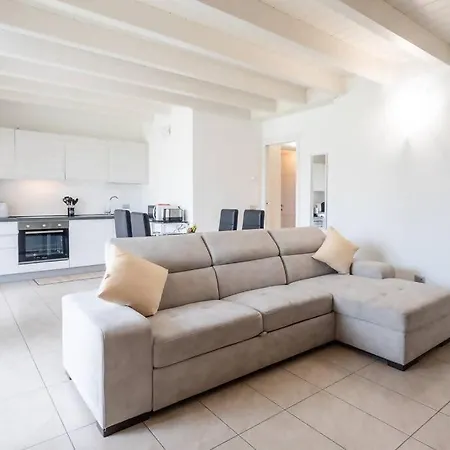 Apartament Gardalandluxuryapartment Pool & Free Parking *