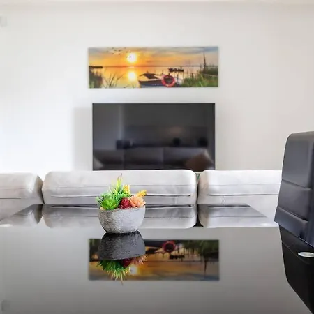 Gardaland_luxury_apartment Pool & Free Parking * Ronchi (Veneto)