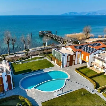 Apartament Gardalandluxuryapartment Pool & Free Parking Ronchi (Veneto)